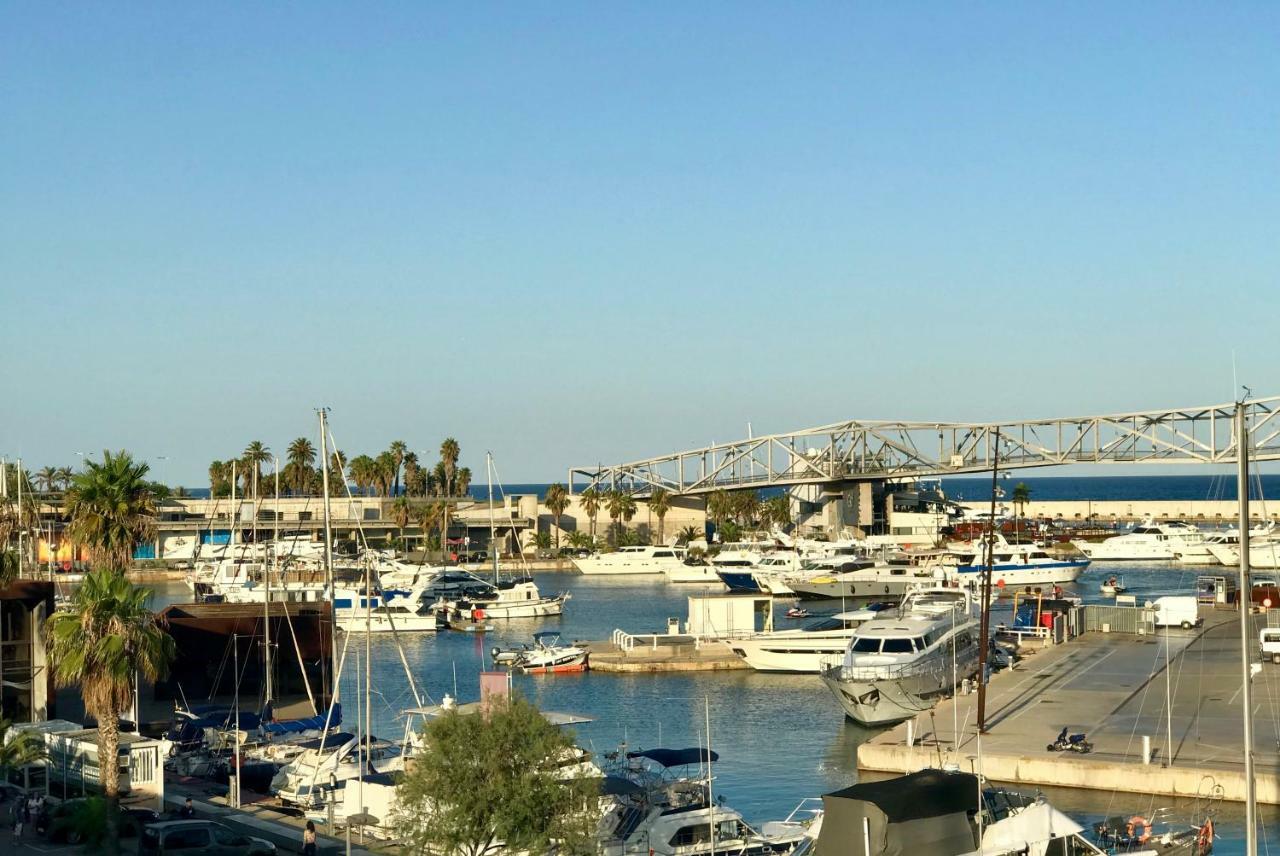 Yacht Experience Barcelona Hotel Sant Adria de Besos Bagian luar foto
