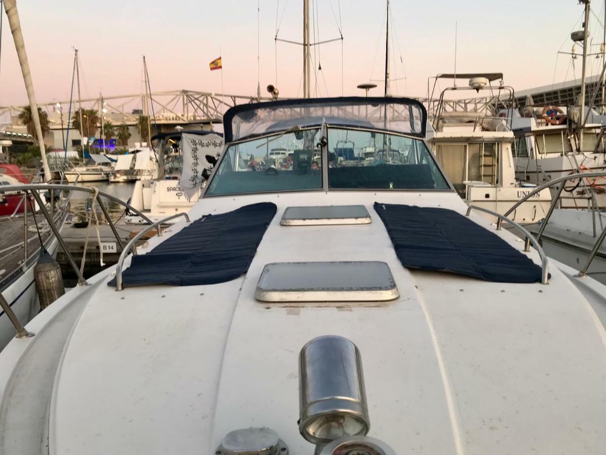 Yacht Experience Barcelona Hotel Sant Adria de Besos Bagian luar foto