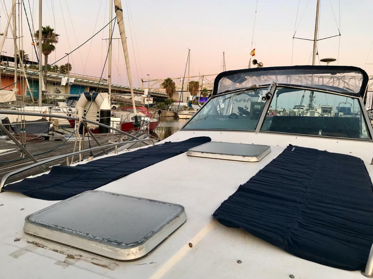 Yacht Experience Barcelona Hotel Sant Adria de Besos Bagian luar foto