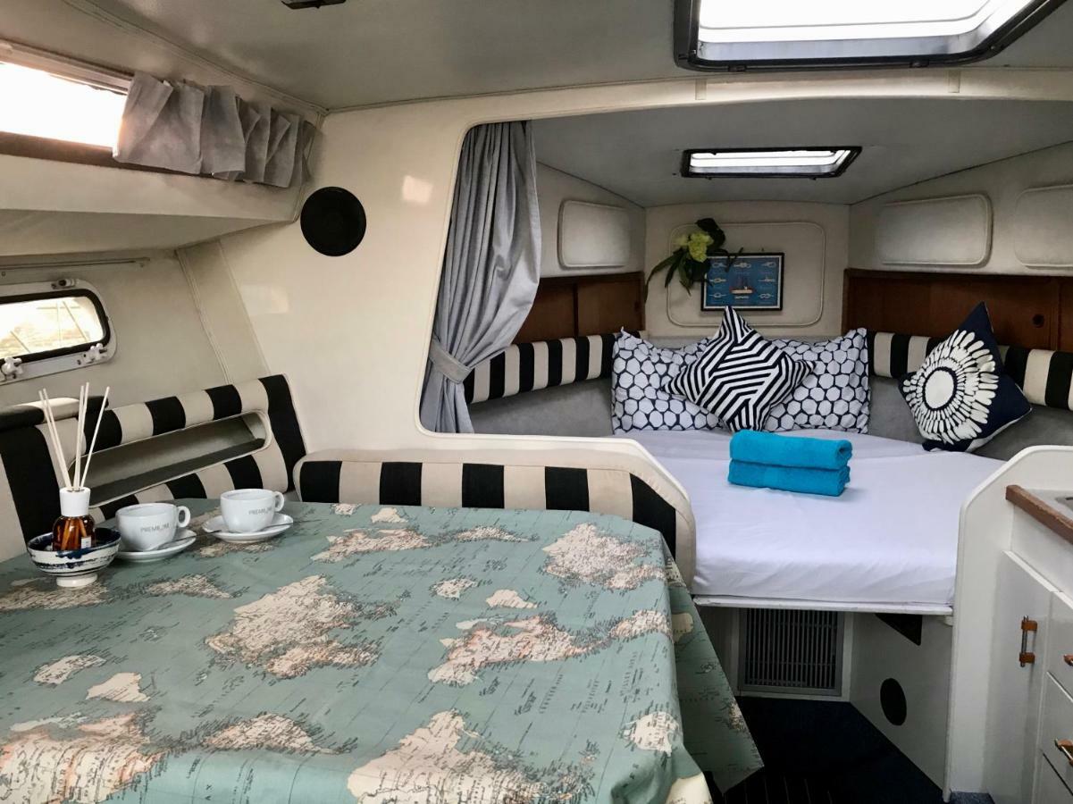 Yacht Experience Barcelona Hotel Sant Adria de Besos Bagian luar foto
